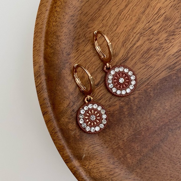 4/$15 Ancora Red Brown Round Dangled with Crystals Gold Huggies Hoops Earrings - Picture 1 of 4